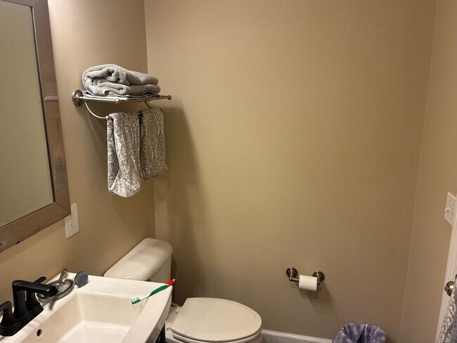 Building Photo - 4207 Gladden Ln
