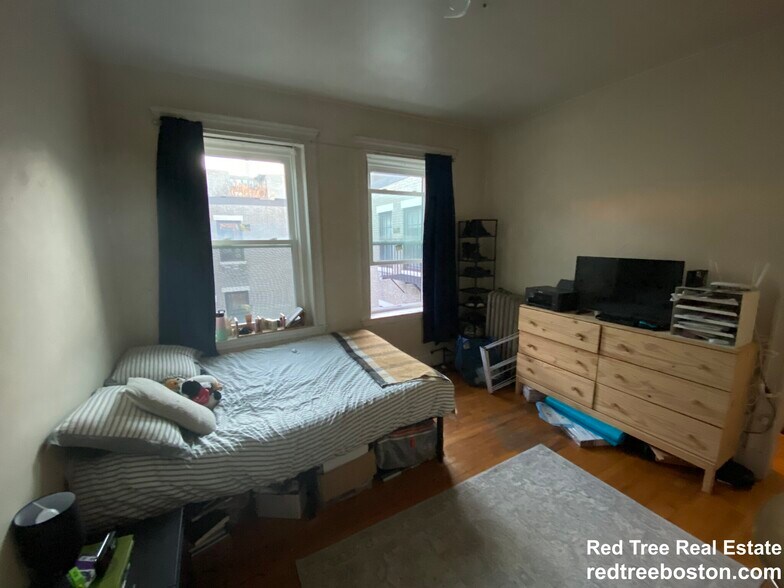 Building Photo - 317 Allston St