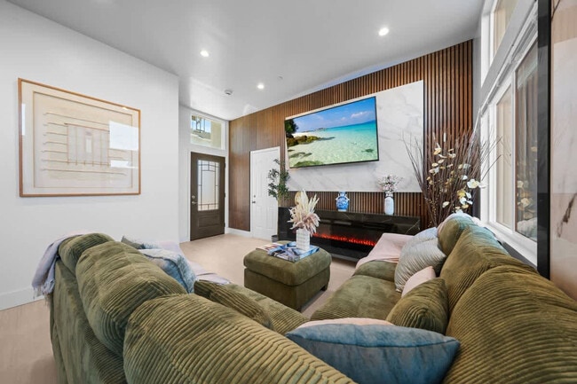 Building Photo - 1219 Denver Ln