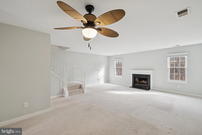 Building Photo - 4241 Stockbridge Dr