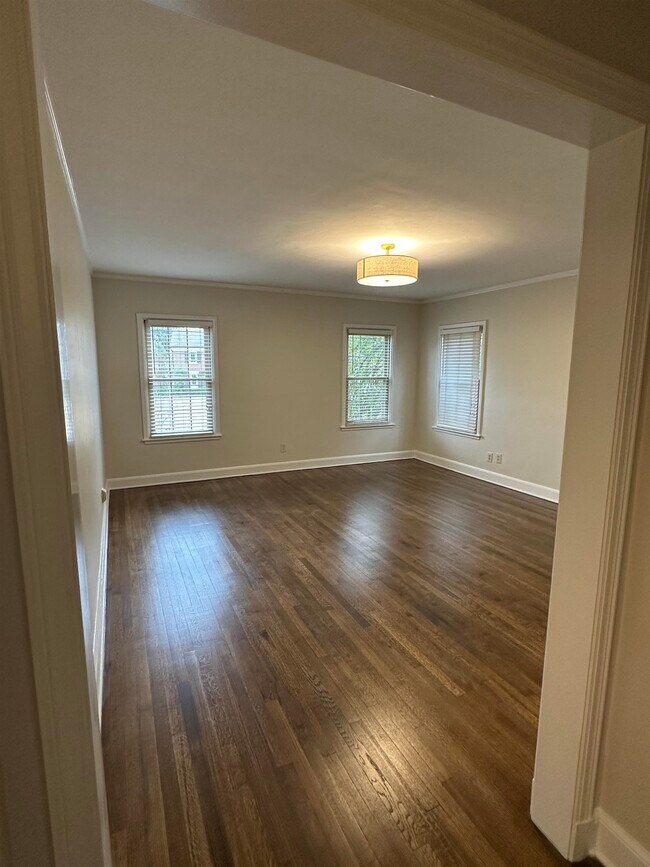 Building Photo - 2906 Tishomingo Ln