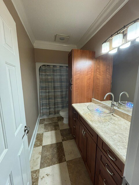 Building Photo - 568 Hammock Ave