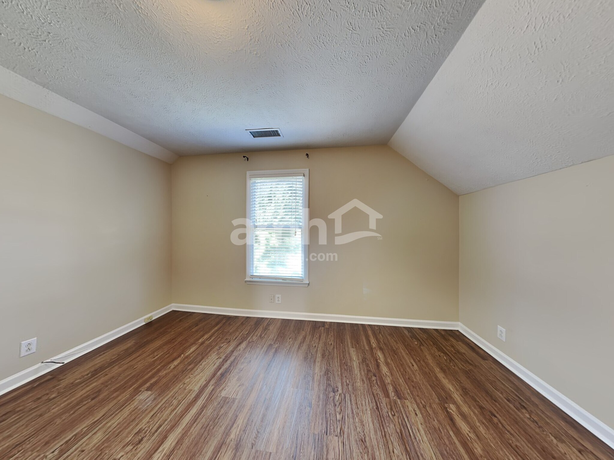 Building Photo - 1714 Bridget Dr