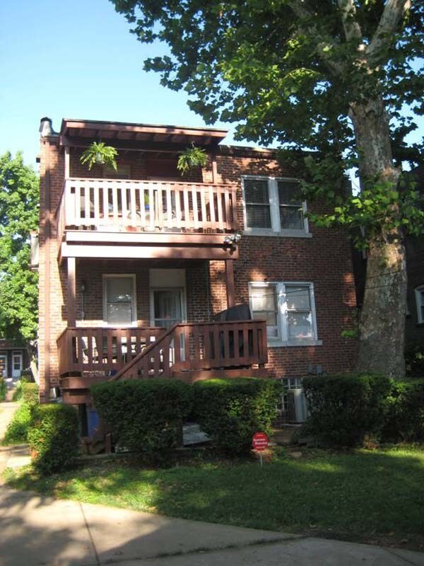Building Photo - 1021 Commodore Dr