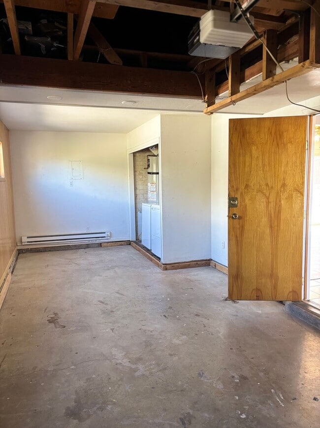 Building Photo - Foothills beauty! Must see!