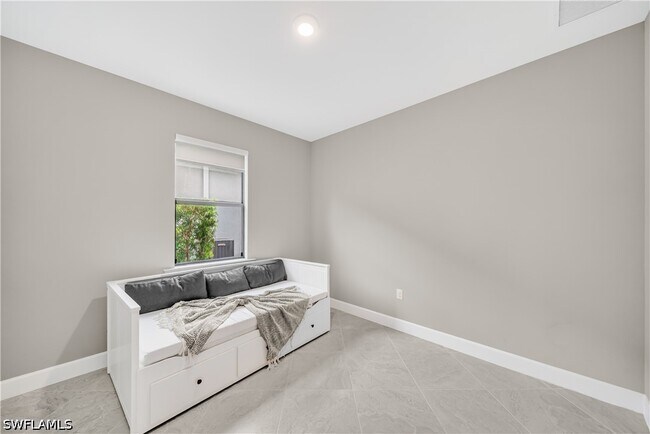 Building Photo - 19649 Aqua View Ln