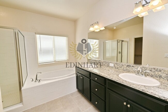 Building Photo - 645 Blue Oak Lane W