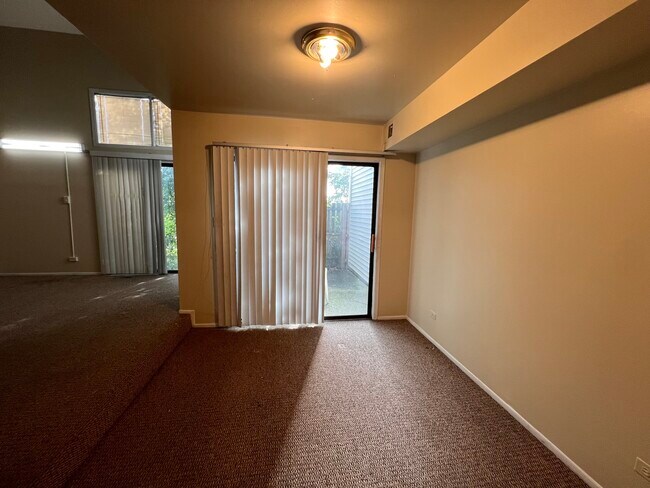 Building Photo - 951 Wilshire Ct