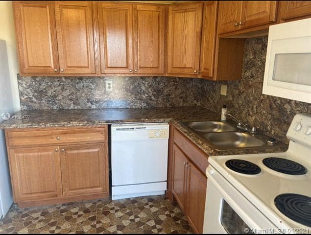 Building Photo - 14170 SW 84th St