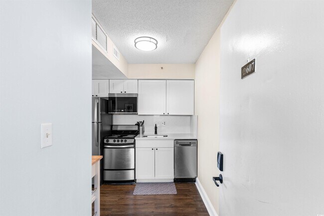 Building Photo - 1501 S Ocean Blvd