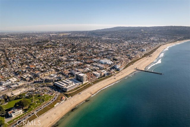 Building Photo - 615 Esplanade