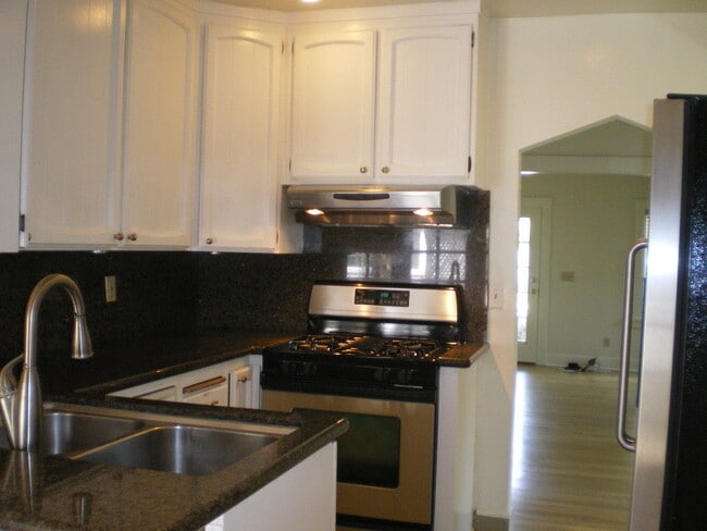 Building Photo - 2BR/1BA Willow Glen Home on Tree Lined Street