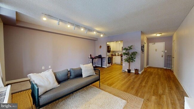 Building Photo - 3701 S George Mason Dr