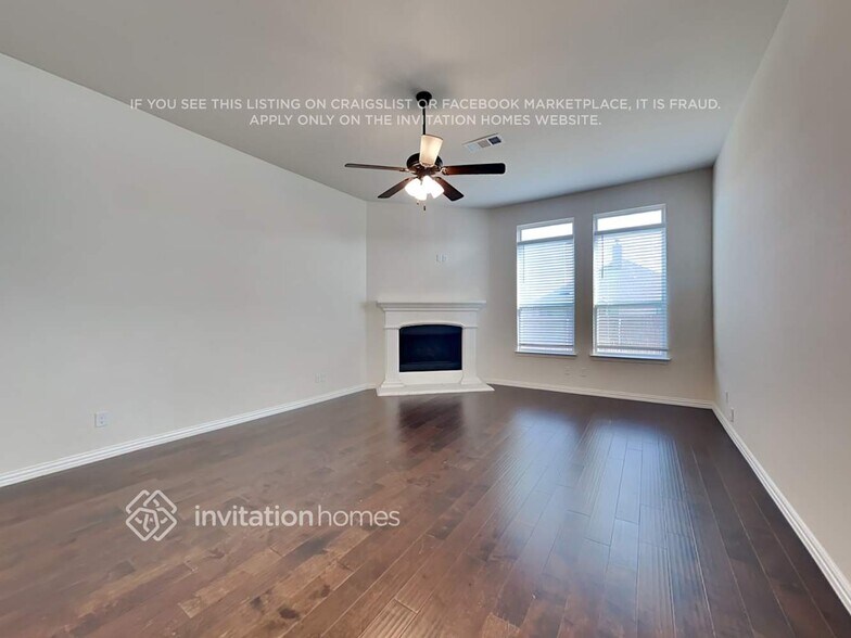 Building Photo - 1504 Smoke Signal Ln