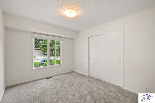 Building Photo - Available for a June Move-in Date.