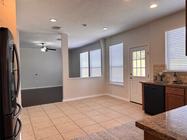 Building Photo - 23906 Kingmont Knoll Ct