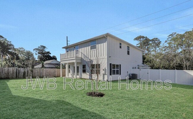 Building Photo - 1328 6th Ave N