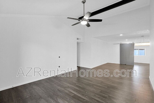 Building Photo - 621 W Plata Ave