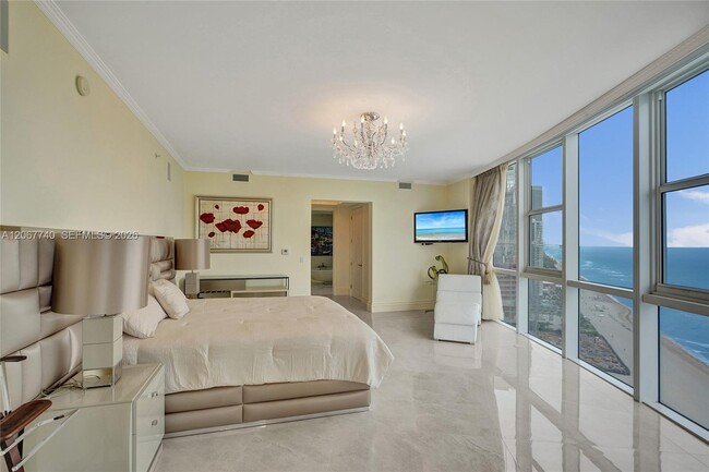 Building Photo - 18201 Collins Ave