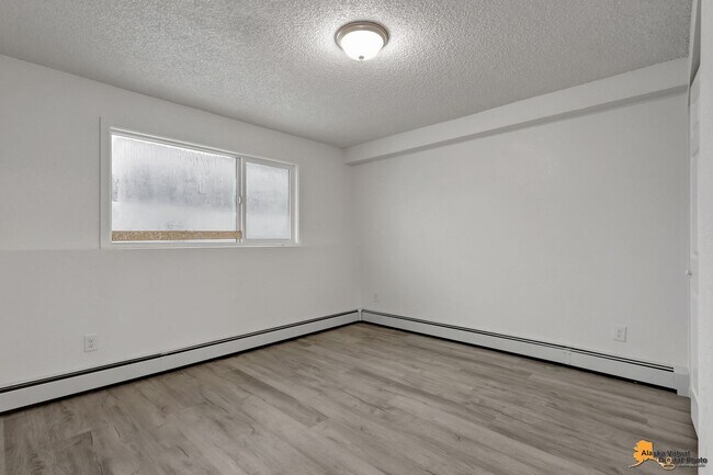 Building Photo - 4011 E Turnagain Blvd