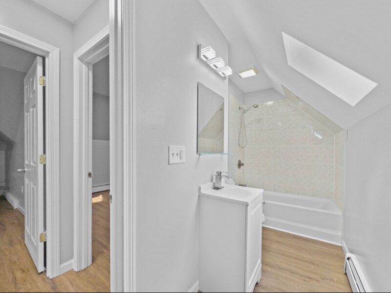 Building Photo - 931-933-933 Essex St