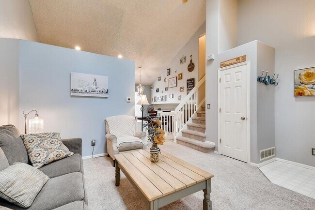 Building Photo - GREAT LOCATION! New LVP and Carpet - WON'T LAST LONG!