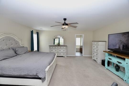 Building Photo - 3260 Matthews Dr