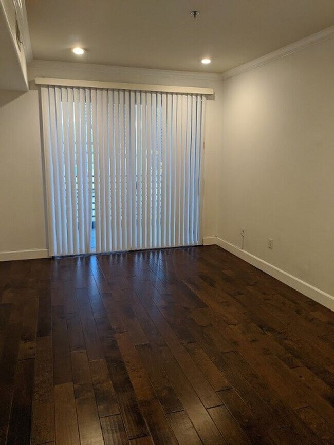 Building Photo - 2 Bed/2 Bath Condo in Downtown San Diego