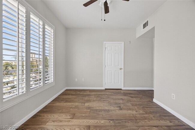 Building Photo - 7127 S Durango Dr