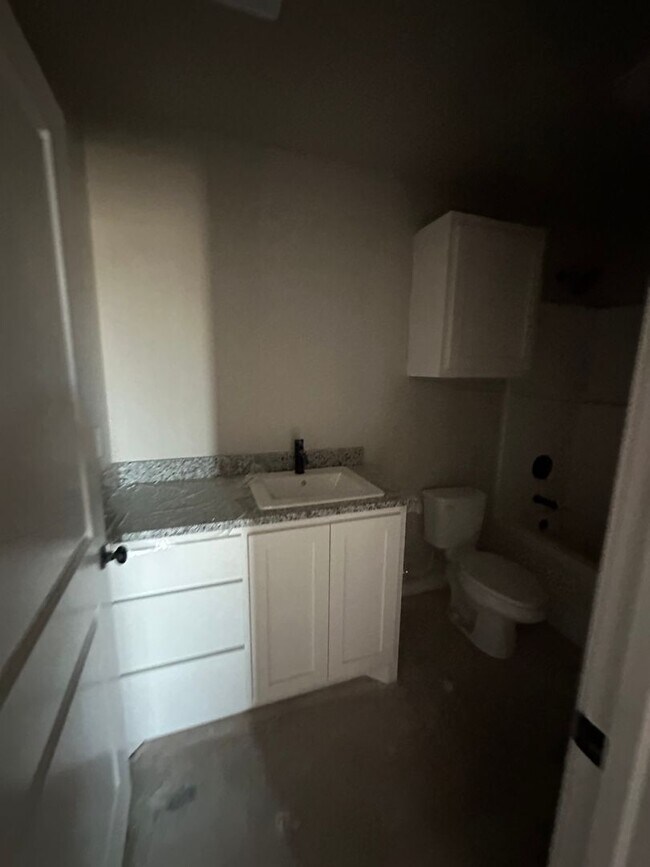 Building Photo - Modern Living Starts Here — Pre-Leasing at Hampton Hills!