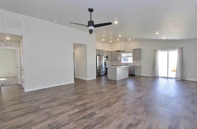 Building Photo - 2255 N Blue Marsh Wy