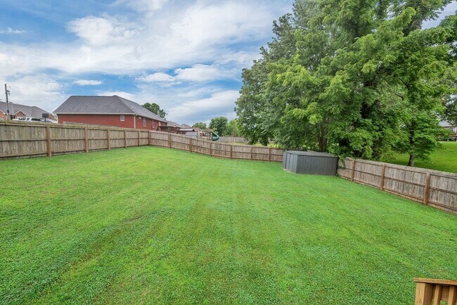 Building Photo - 2029 Sunday Silence Dr