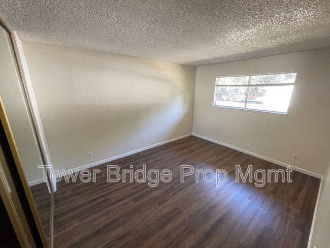 Building Photo - 6416 Miles Ln