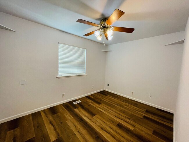 Building Photo - Current remolded home in Union School District