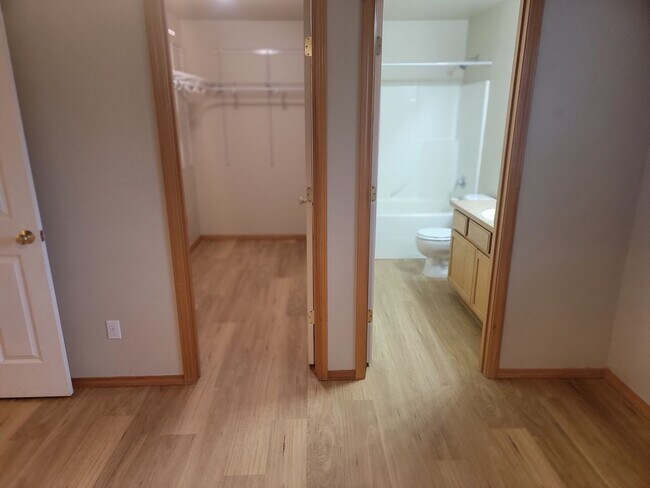 Building Photo - **Half off Full 1st Month's Rent** Great 3-bed Home In Spokane Valley