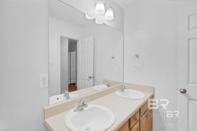 Building Photo - 8352 Preakness Ct