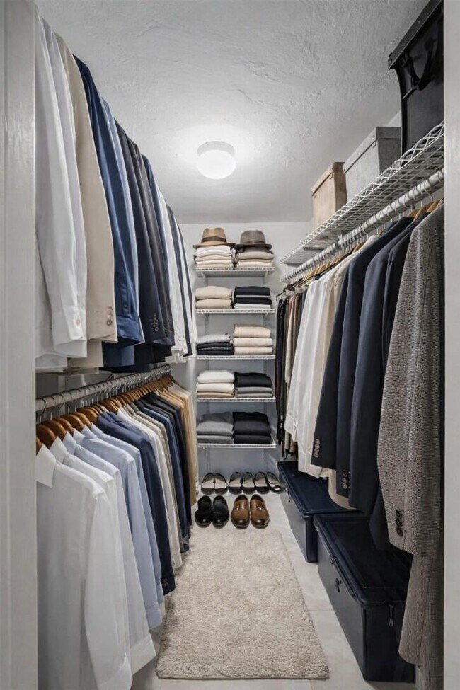 Building Photo - 4500 N Federal Hwy