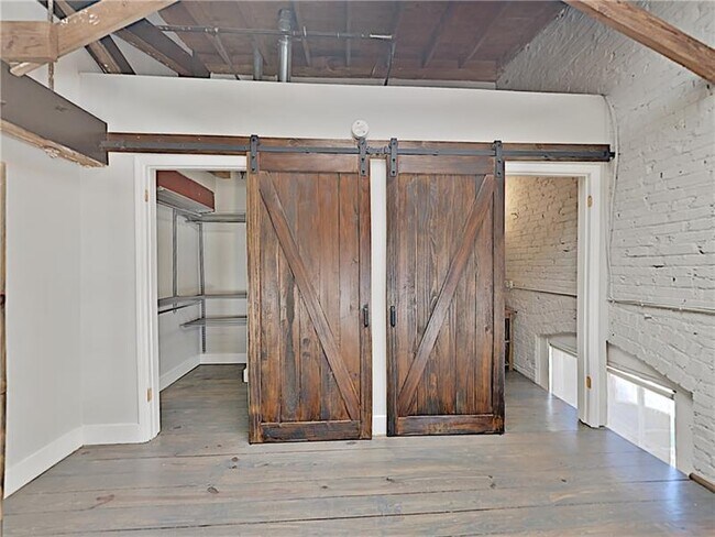 Building Photo - 63 Mangum St SW