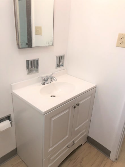 Building Photo - 6350 Forward Ave