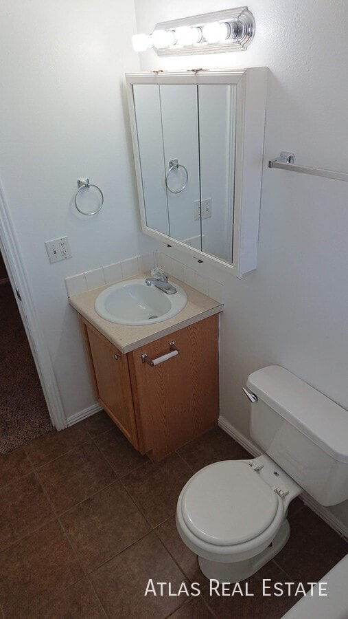 Building Photo - 910 Bishop Ct