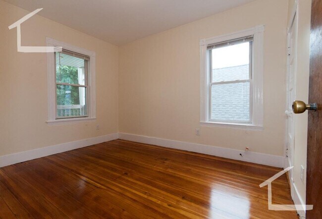 Building Photo - Great 4 Bed in Brighton