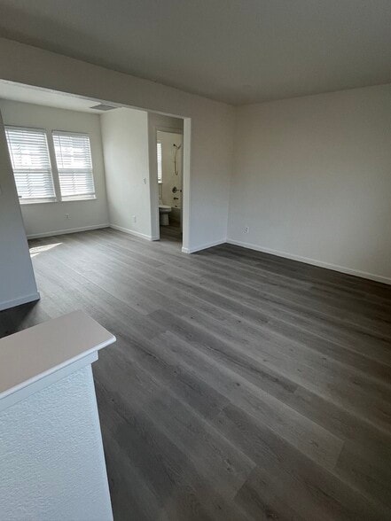 Living room and dining area - 1671 E Gate Way