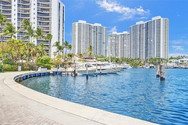 Building Photo - 21382 Marina Cove Cir