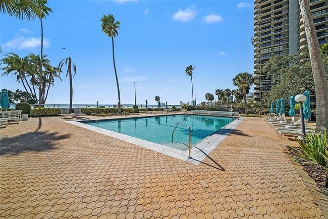 Building Photo - 2401 Bayshore Blvd