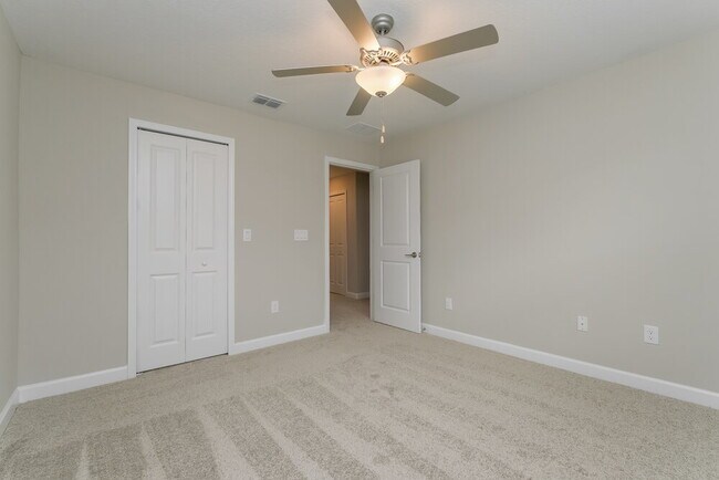 Building Photo - 2902 YellowHammer Wy