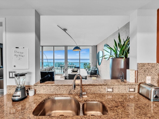 Building Photo - 1600 S Ocean Blvd