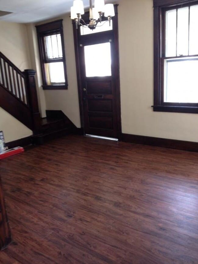 Building Photo - 3 Bedroom 2 Bath in Carlisle, PA!