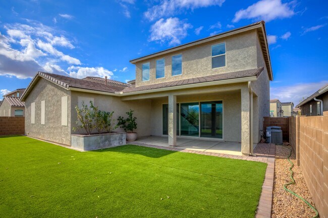 Building Photo - 5545 S Adero Cyn Trl