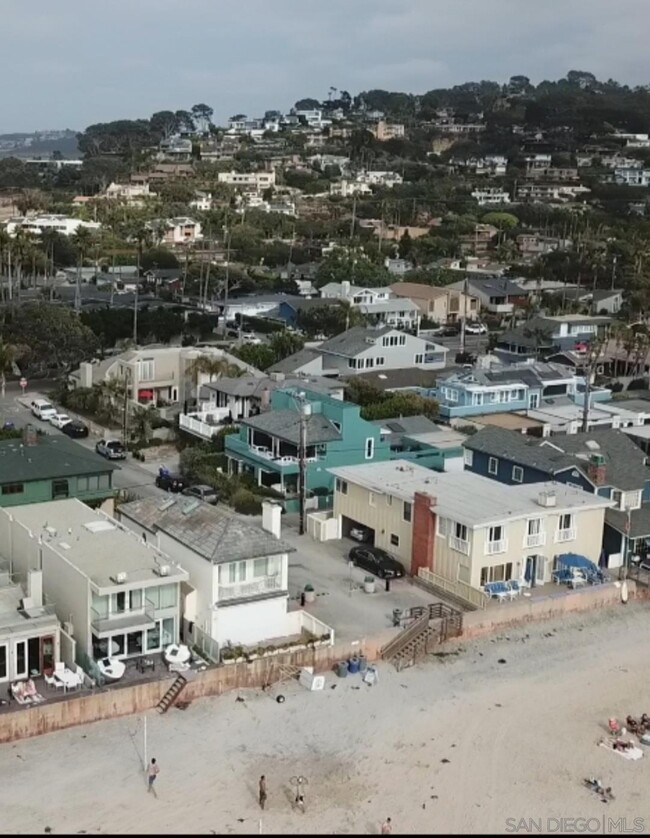 Building Photo - 2528 Ocean Front