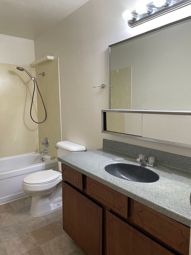 Building Photo - Nicely Tucked Away-3 Bed 2 Bath Home ~ New...